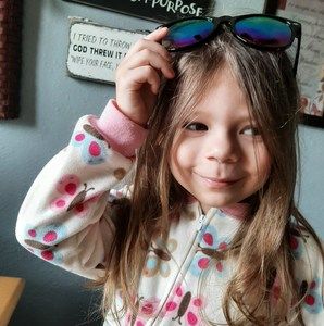 Meet your Posher, Joy